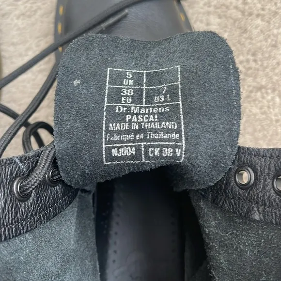 NEW Dr. Martens 1460 Pascal Virginia Leather Lace Up Boots Size 7