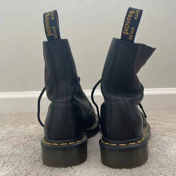 NEW Dr. Martens 1460 Pascal Virginia Leather Lace Up Boots Size 7