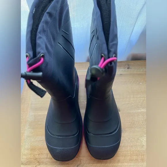 New Kamik Snobuster I in Navy/Magenta Size 4