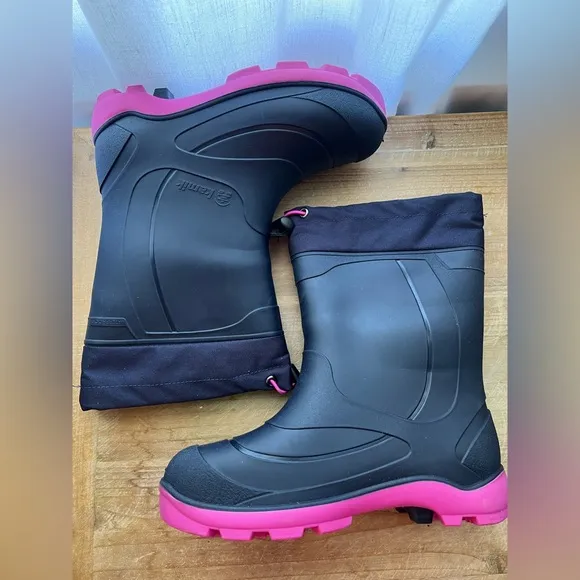 New Kamik Snobuster I in Navy/Magenta Size 4