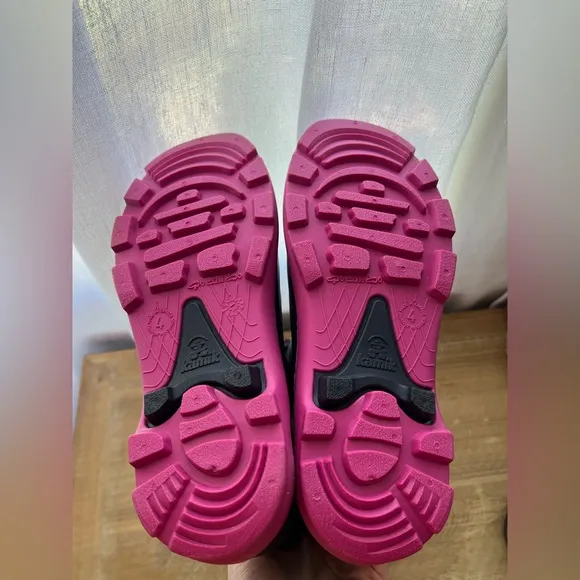 New Kamik Snobuster I in Navy/Magenta Size 4