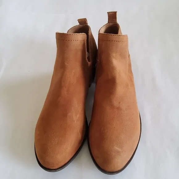 New Lucky Brand Women's Suede Leather Tan Ankle Boots Booties Size 8
