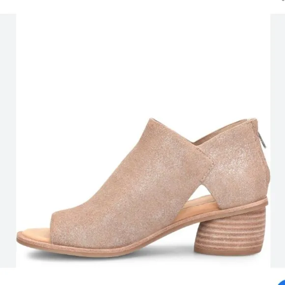 new SOFFT Full-grain Italian suede metallic finish Carleigh sandals in n…