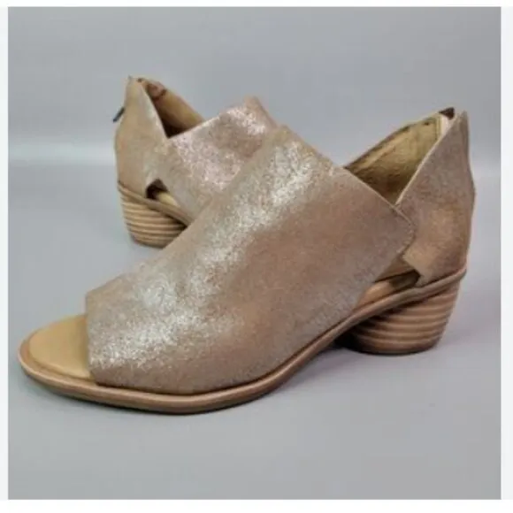 new SOFFT Full-grain Italian suede metallic finish Carleigh sandals in n…