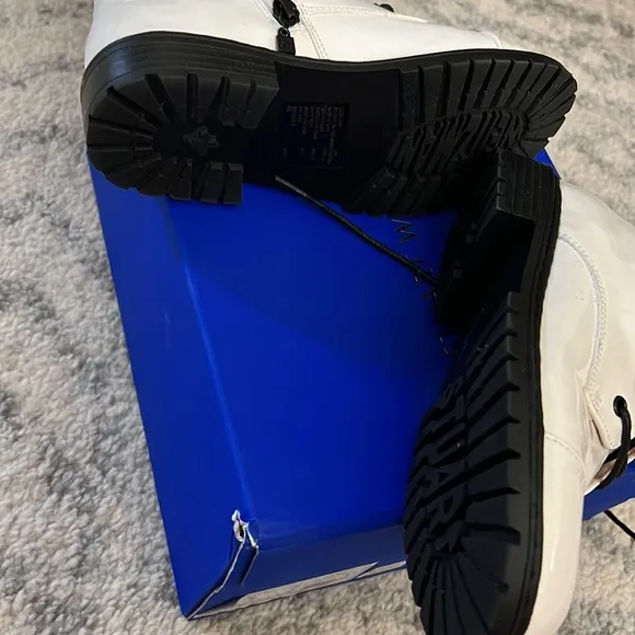NEW Stuart Weitzman Kids Boots