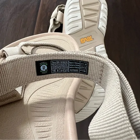 New Teva WOMEN W HURRICANE XLT2  sesame SSME walking hiking sandals size pick