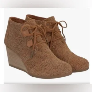 NEW- Toms Shoes Women's Kala Desert Wedge Tan Mini Cheetah Suede Bootie Size 7.5