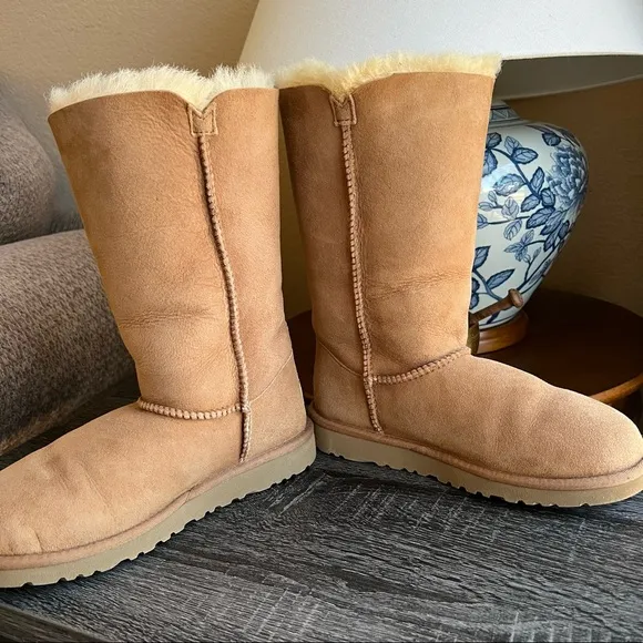 NEW! UGG Bailey Triplet Fur/Suede Boots US4 UK3 EU34