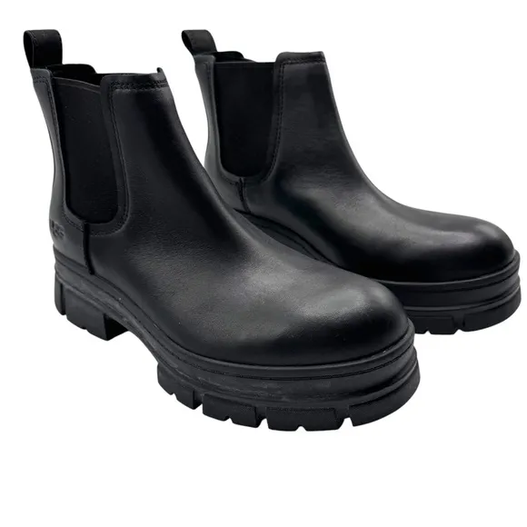 New UGG Black Ashton Chelsea Leather Ankle Boots Size 10