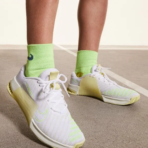 [NEW] Women's Nike Metcon 9 Training Shoes White DZ2537-106