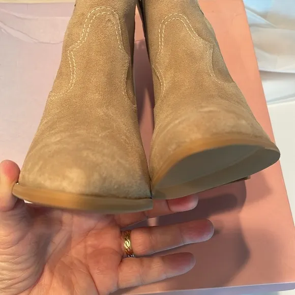 NIB NEW Lisa Vicky Nordstrom Sway-V Taupe Split Suede Western Bootie Women Sz 7M