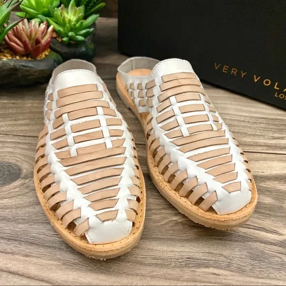 NIB Very Volatile Fassio Woven Huarache Sandal