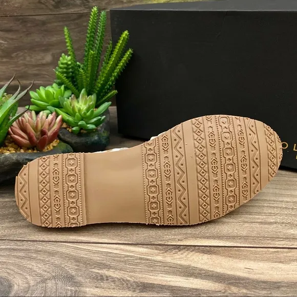 NIB Very Volatile Fassio Woven Huarache Sandal