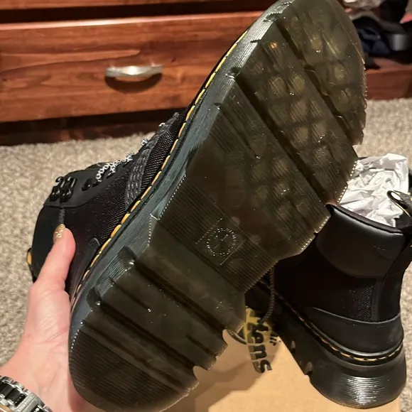 NIB Women’s Dr. Martens Black Boots Size 6