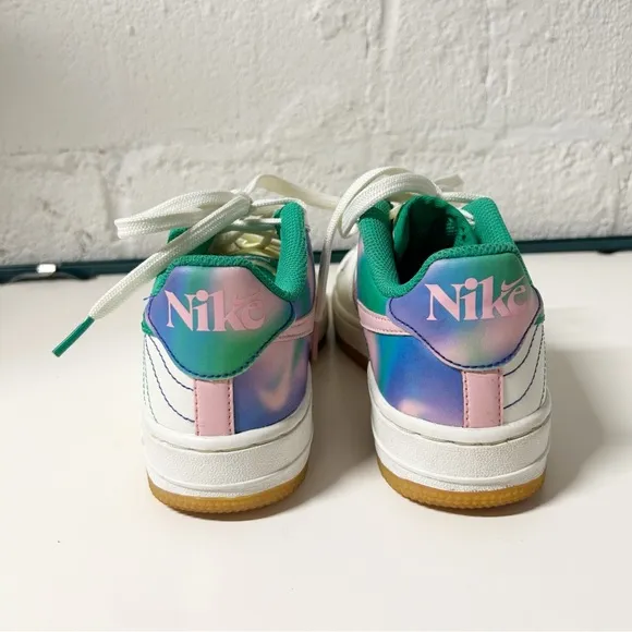 NIKE AIR FORCE 1 LV8 3 Big Kids’ Shoes Sz 3.5 Y Girls Youth White/Green/Pink EUC