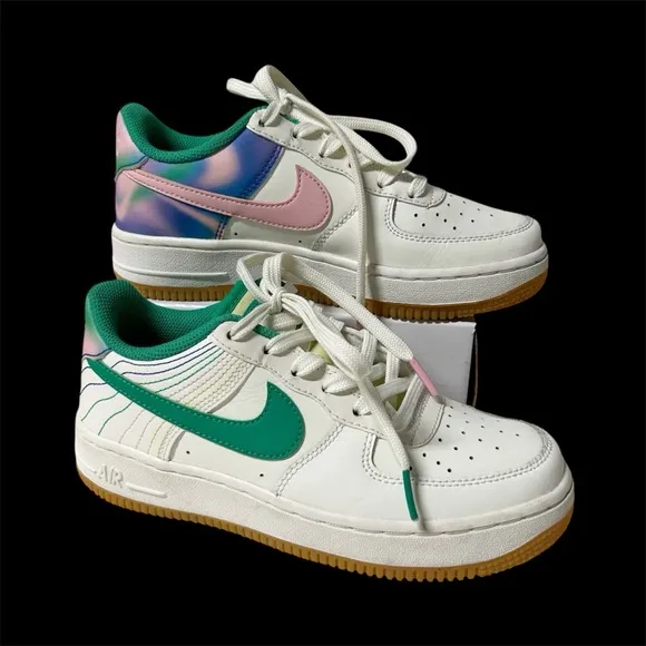NIKE AIR FORCE 1 LV8 3 Big Kids’ Shoes Sz 3.5 Y Girls Youth White/Green/Pink EUC