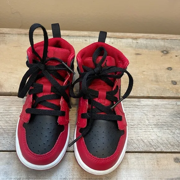 Nike Air Jordan 1 Mid Reverse Bred Toddler Size 9C