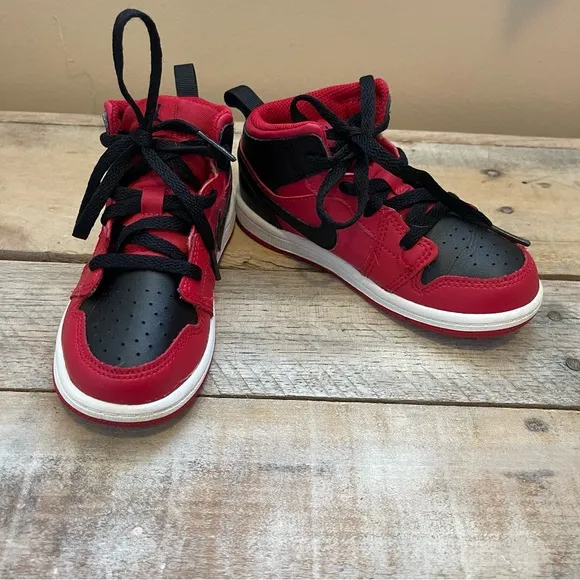 Nike Air Jordan 1 Mid Reverse Bred Toddler Size 9C