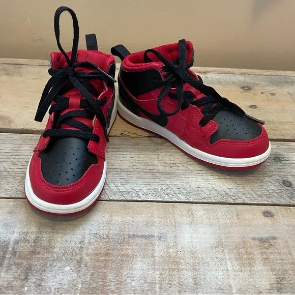 Nike Air Jordan 1 Mid Reverse Bred Toddler Size 9C