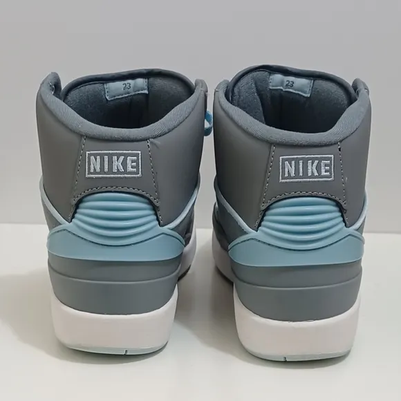 Nike Air Jordan 2 Retro Cool Grey Ice Blue White Men Size 9.5/ Women Size 11