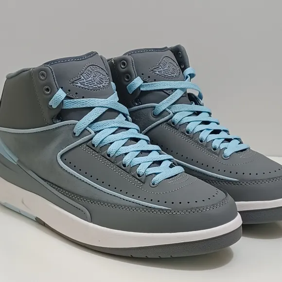 Nike Air Jordan 2 Retro Cool Grey Ice Blue White Men Size 9.5/ Women Size 11