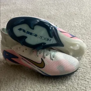Nike Air Mercurials Vapor 16 CR7 Edition Size 9.5