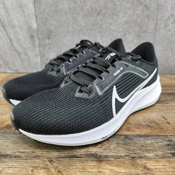 Nike Air Zoom Pegasus 40 Size 7 Womens Black White Casual Running Shoes