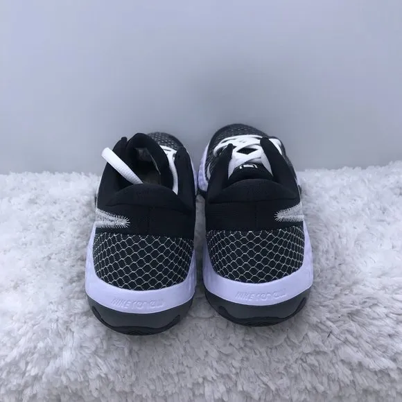 Nike Basketball Shoes Mens 10 Renew Elevate II Black White‎ Athletic Lightweight