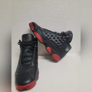Nike Black and Red Sneakers for Style and Comfort