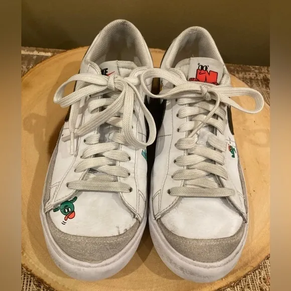 Nike Blazer Low 77 The World Is Your Playground Shoes youth Sz 5.5 White