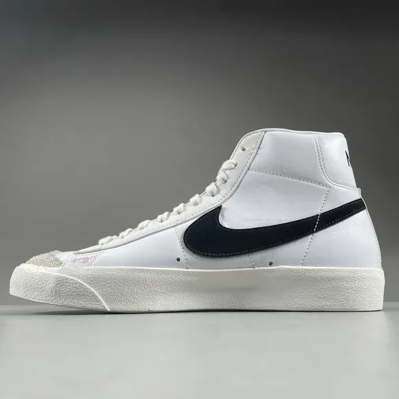 Nike Blazer Mid 77 Vintage Men’s Size 9 White Casual Shoes Athletic Sneakers GUC