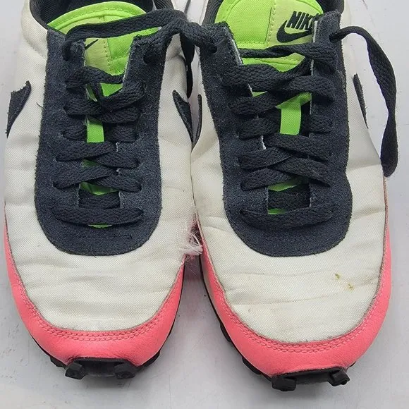 Nike Daybreak Womens 8.5 White Black Atomic Orange Sneaker Shoes DJ5996-100