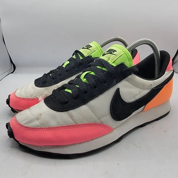 Nike Daybreak Womens 8.5 White Black Atomic Orange Sneaker Shoes DJ5996-100