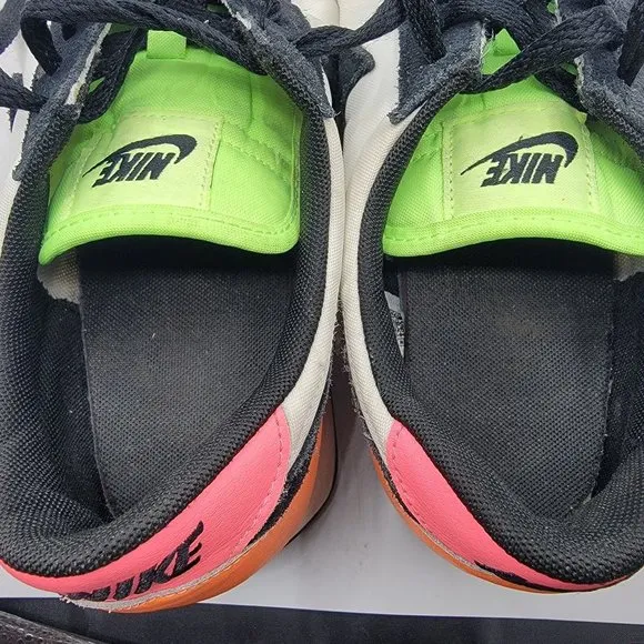 Nike Daybreak Womens 8.5 White Black Atomic Orange Sneaker Shoes DJ5996-100