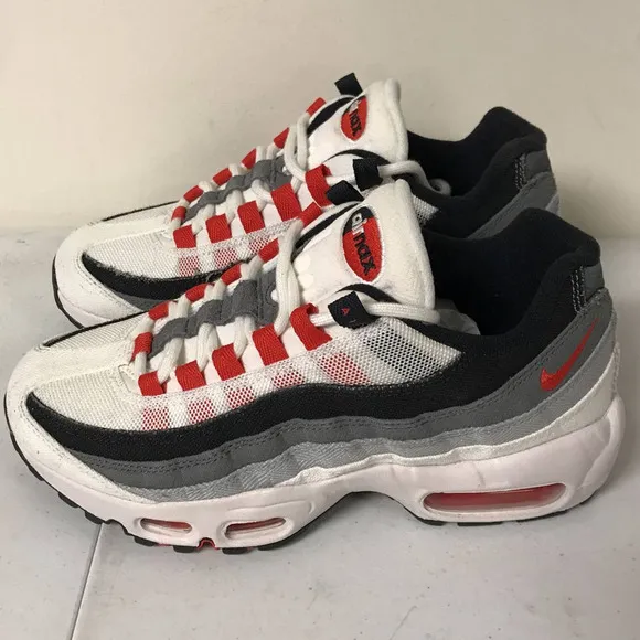 Nike Kids / Men Size 5 Air Max 95 QS Fashion Shoes, Off White