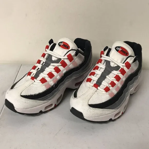 Nike Kids / Men Size 5 Air Max 95 QS Fashion Shoes, Off White