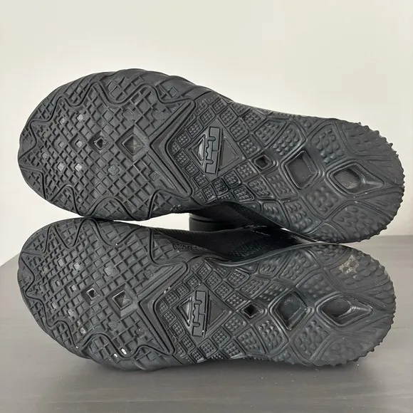 Nike Lebron 18 XVIII Mens 8.5 Shoes Black CV7562-004 Basketball Sneaker