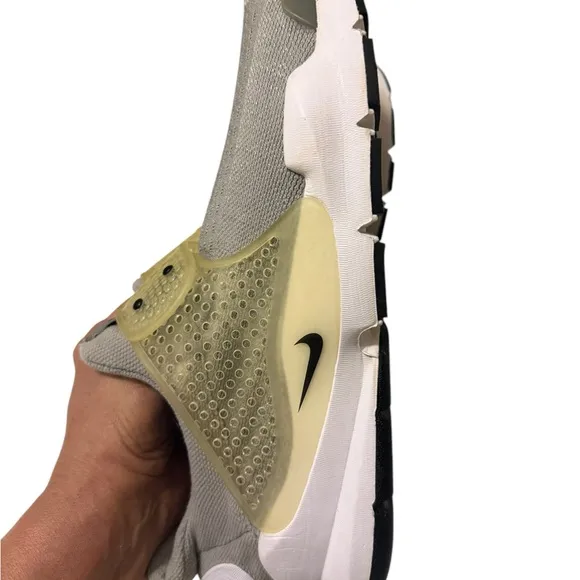 Nike Men's Gray and Tan Slip-On Sneakers. Nike Sock Dart Cool. Size 10 new