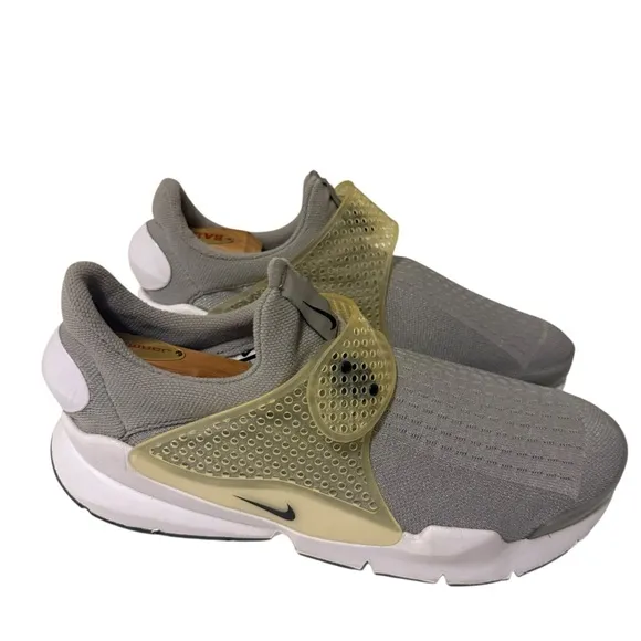 Nike Men's Gray and Tan Slip-On Sneakers. Nike Sock Dart Cool. Size 10 new