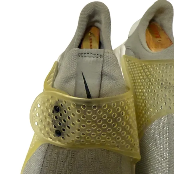 Nike Men's Gray and Tan Slip-On Sneakers. Nike Sock Dart Cool. Size 10 new
