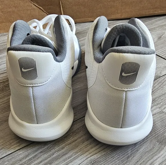 Nike Precision 3 Basketball Sneakers Sz: 5'(Boys) White/Black - Unisex