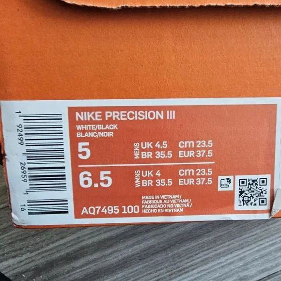 Nike Precision 3 Basketball Sneakers Sz: 5'(Boys) White/Black - Unisex