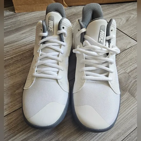 Nike Precision 3 Basketball Sneakers Sz: 5'(Boys) White/Black - Unisex