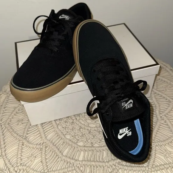 NIKE SB. Black w/gum sole. Size:9 Men’s. W/o box. Excellent condition
