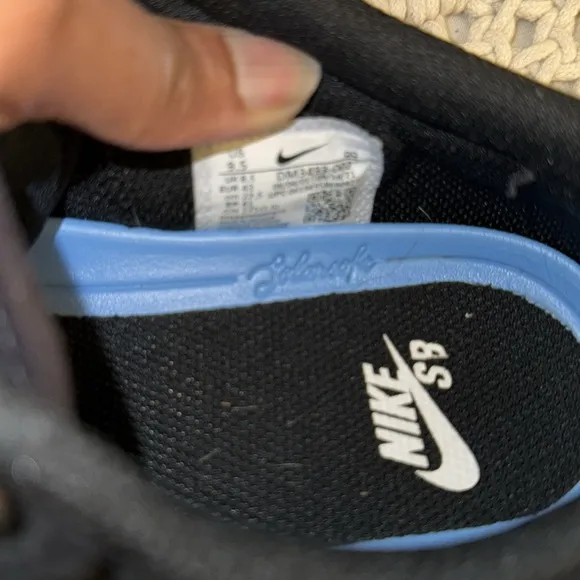 NIKE SB. Black w/gum sole. Size:9 Men’s. W/o box. Excellent condition