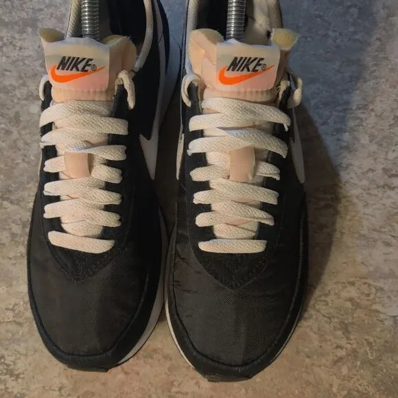 Nike Shoes Mens Size 7 Waffle Trainer 2 Black Low Top Casual Sneakers ( Clean )