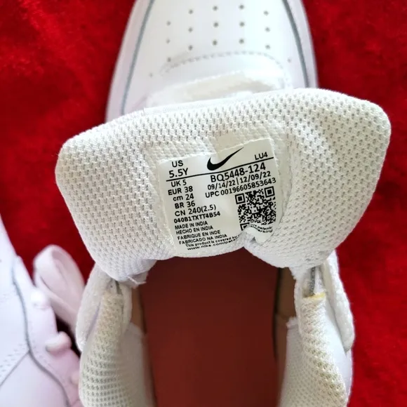 NikeBig Girls Court Borough Low 2 Casual Sneakers - 5.5 Y