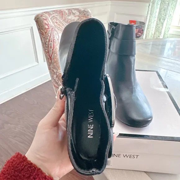 Nine West Paseo Black Leather Ankle Boots - NWT