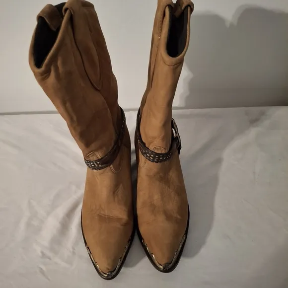 Nocona Tan Suede Leather Women's Heeled Boots with Metal Decoration
