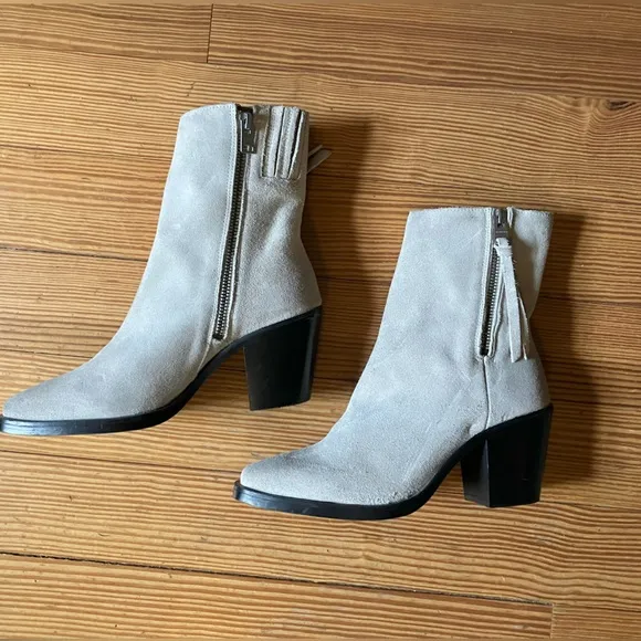 NWOB All Saints Cohen SuedeBoot in Stone White Sz 6